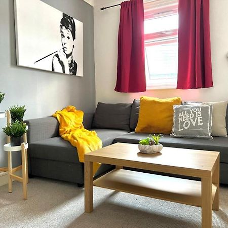 Appartamento Beautiful Flat In Brixton Londra Esterno foto