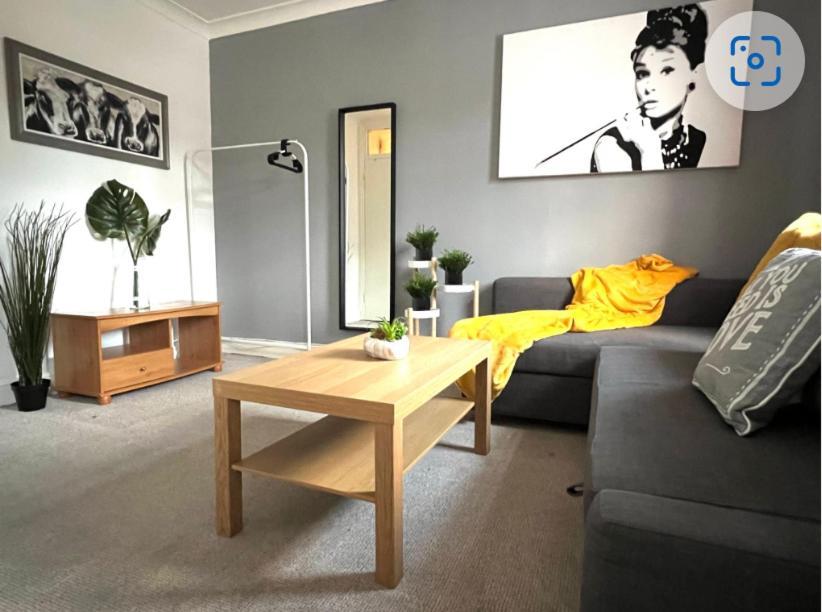 Appartamento Beautiful Flat In Brixton Londra Esterno foto