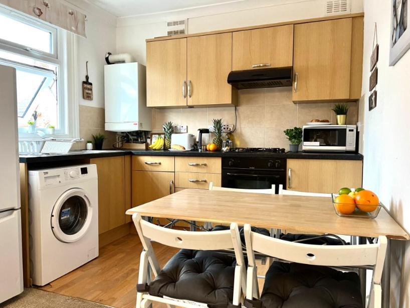 Appartamento Beautiful Flat In Brixton Londra Esterno foto