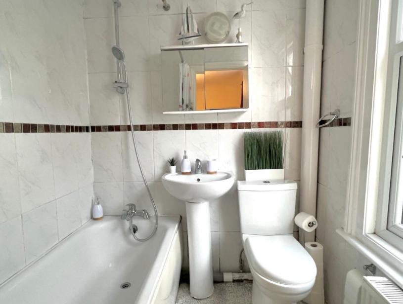 Appartamento Beautiful Flat In Brixton Londra Esterno foto
